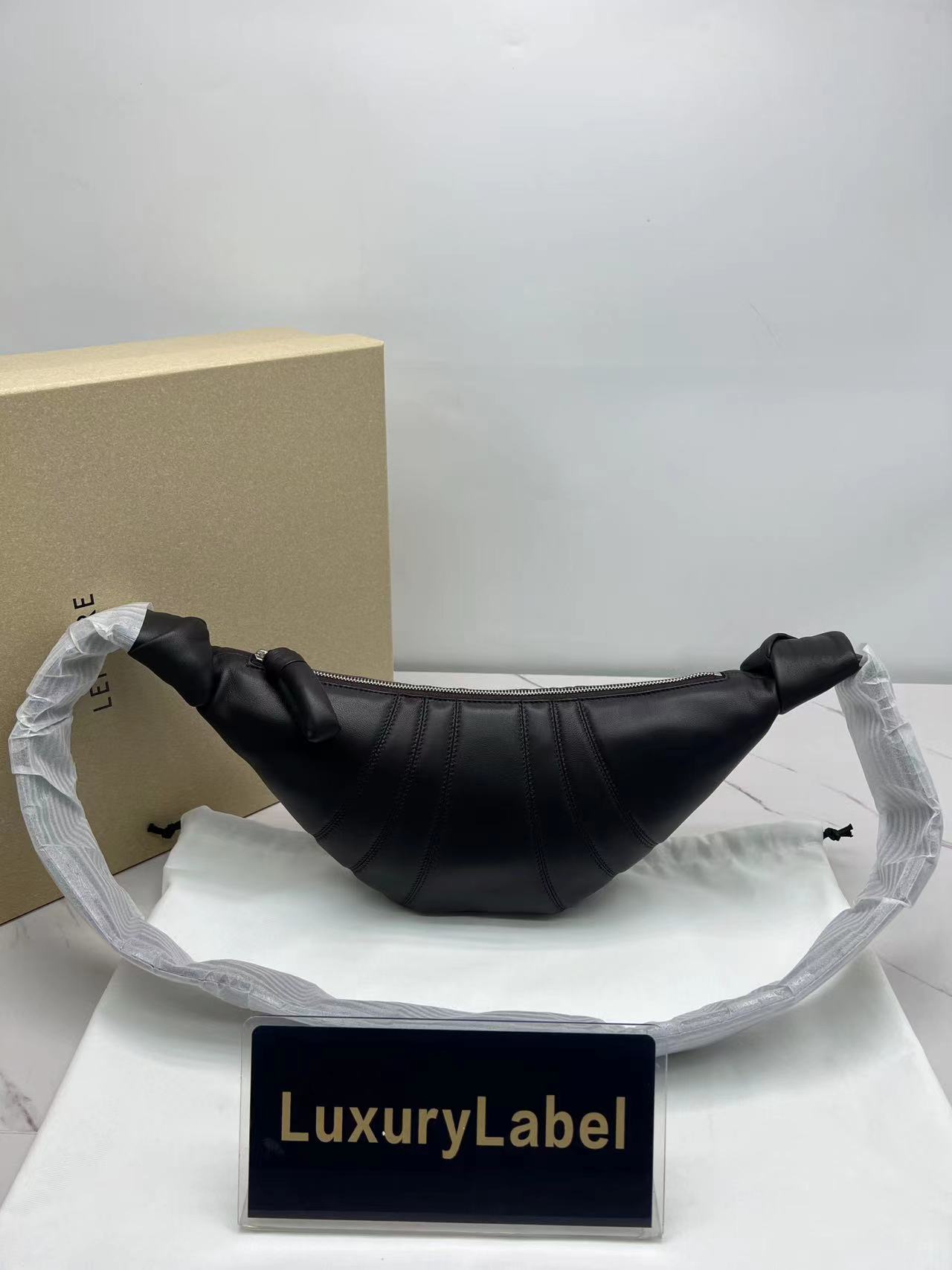 르메르 크로아상 범백 다크 초콜릿 컬러 (36.5cm,56cm)