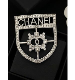 샤넬 chanel 쉴드 브로치