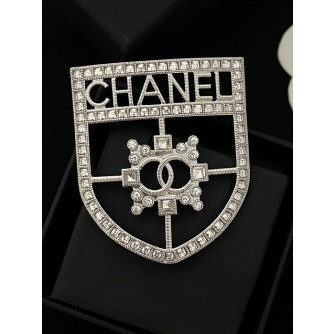 샤넬 chanel 쉴드 브로치